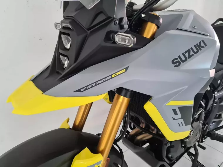 Suzuki V-Strom Amarelo 9