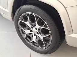 Jeep Commander