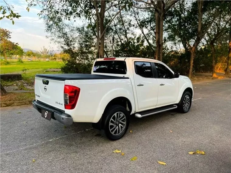 Nissan Frontier Branco 8