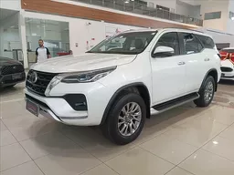 Toyota Hilux SW4
