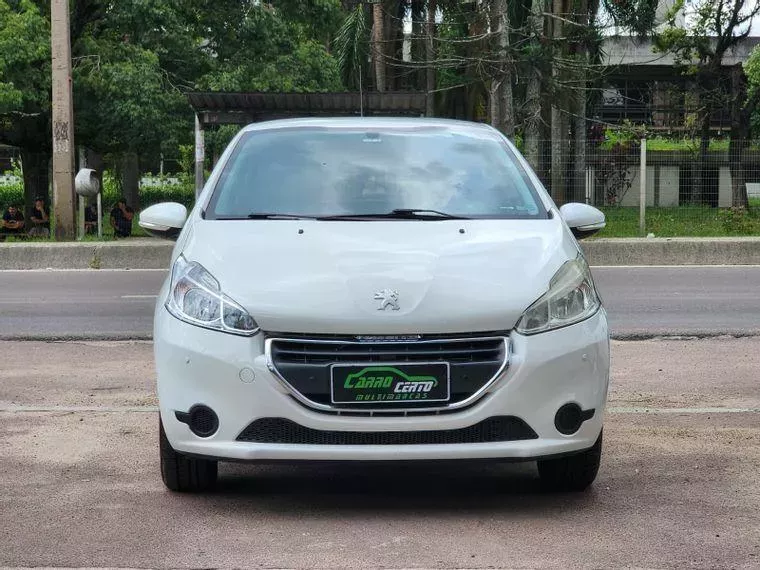 Peugeot 208 Branco 4