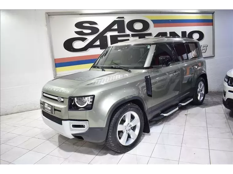 Land Rover Defender Verde 11