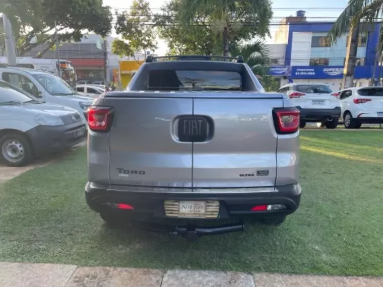 Fiat Toro Prata 6