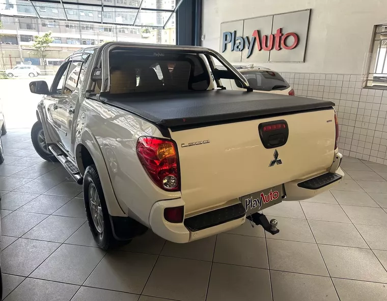 Mitsubishi L200 Triton Branco 12