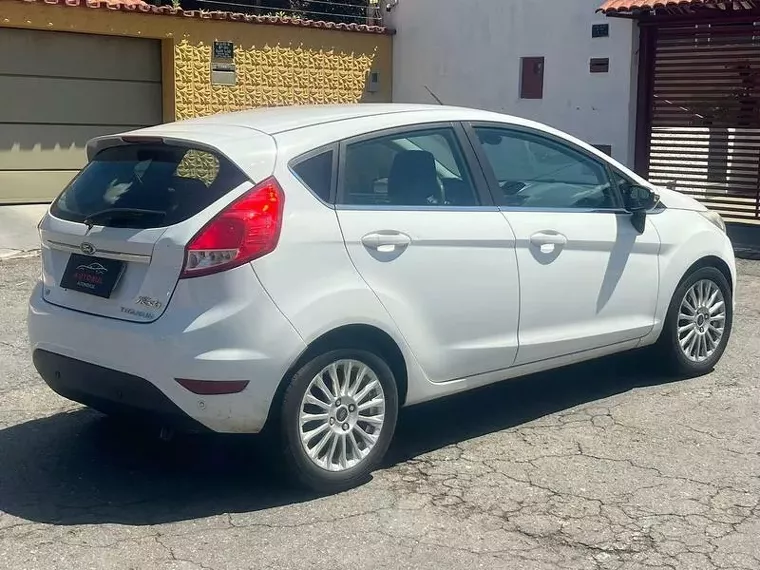 Ford Fiesta Branco 5