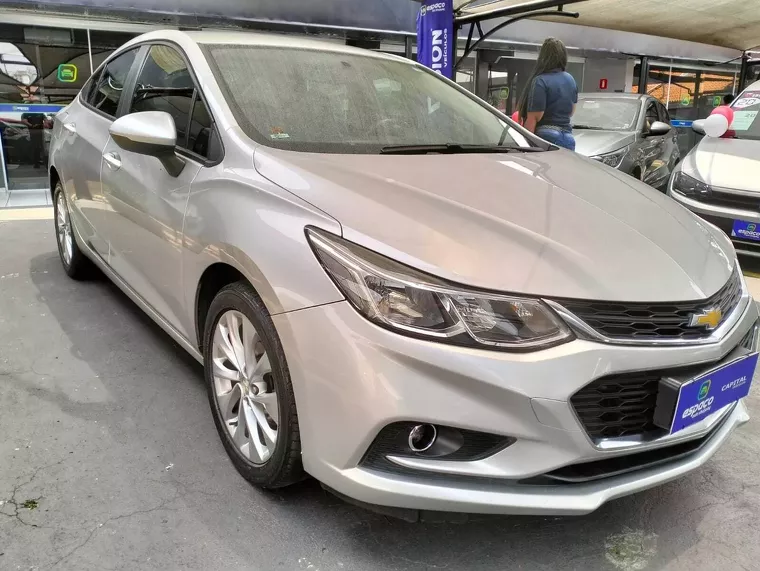 Chevrolet Cruze Prata 4