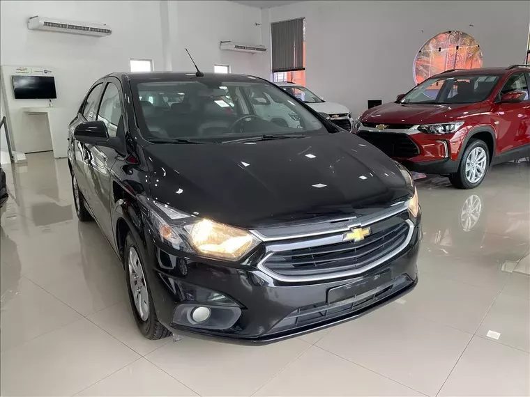 Chevrolet Onix Preto 2