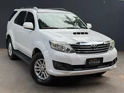 Toyota Hilux SW4