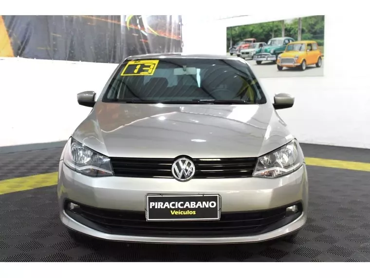 Volkswagen Voyage Prata 18