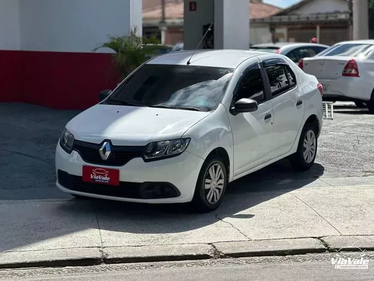 Renault Logan Branco 4