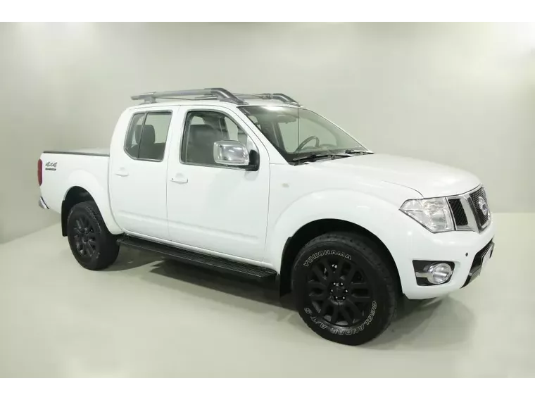 Nissan Frontier Branco 14