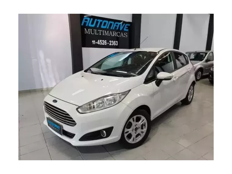 Ford Fiesta Branco 4