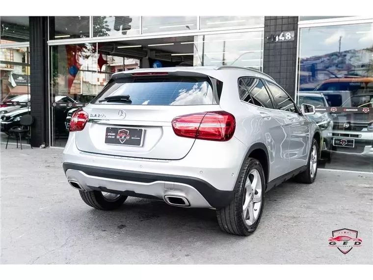 Mercedes-benz GLA 200 Prata 16