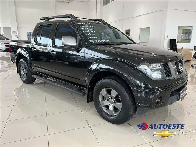 Nissan Frontier Preto 1