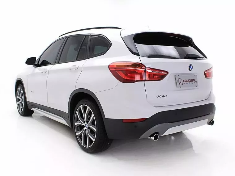 BMW X1 Branco 19