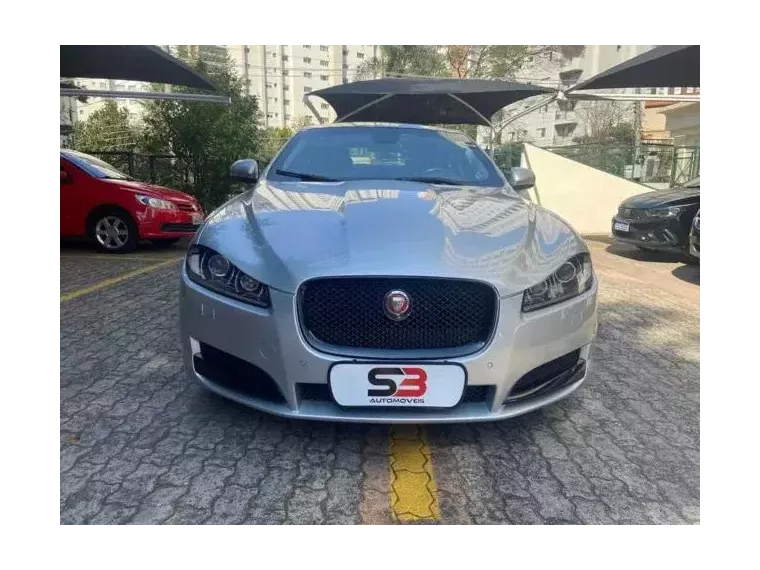 Jaguar XF Prata 2