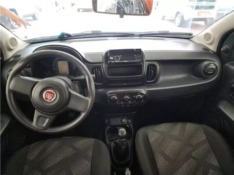 Fiat Mobi Prata 9