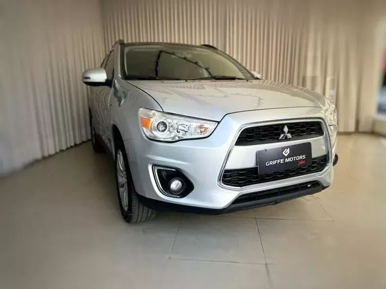 Mitsubishi ASX Prata 3