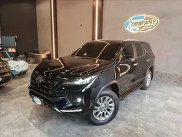 Toyota Hilux SW4