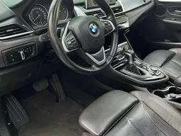 BMW 225i