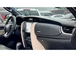 Toyota Hilux SW4