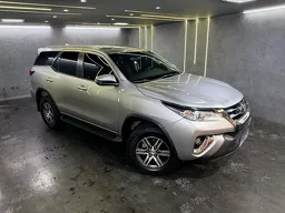 Toyota Hilux SW4
