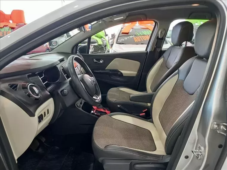 Renault Captur Prata 3