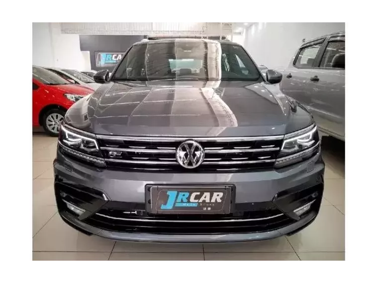 Volkswagen Tiguan Cinza 1