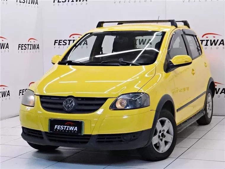 Volkswagen Fox Amarelo 3