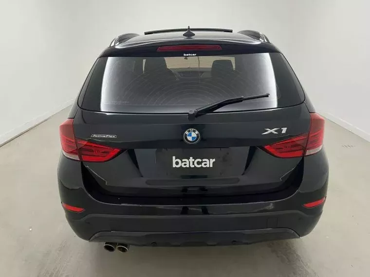 BMW X1 Preto 4