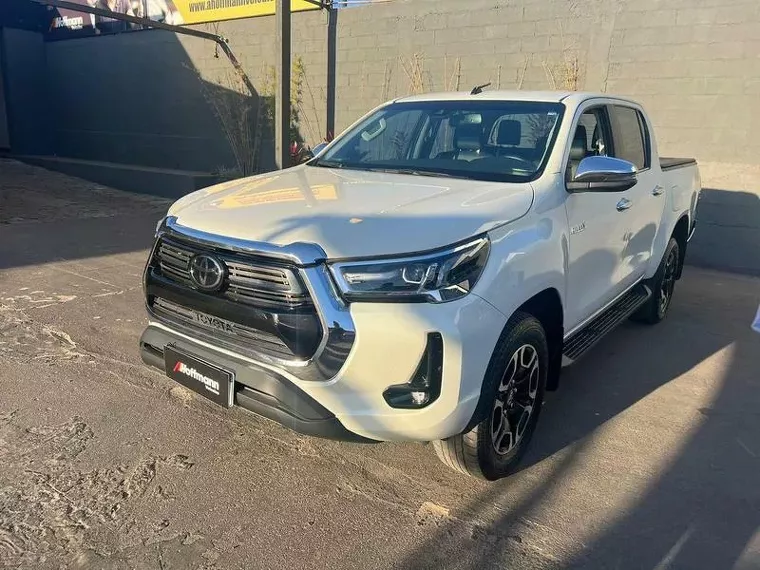 Toyota Hilux Branco 1