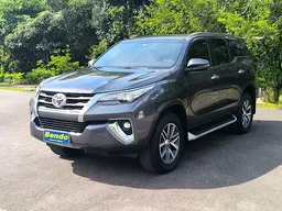 Toyota Hilux SW4