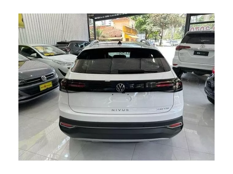 Volkswagen Nivus Branco 5