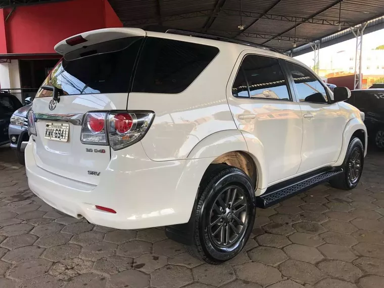 Toyota Hilux SW4 Branco 3