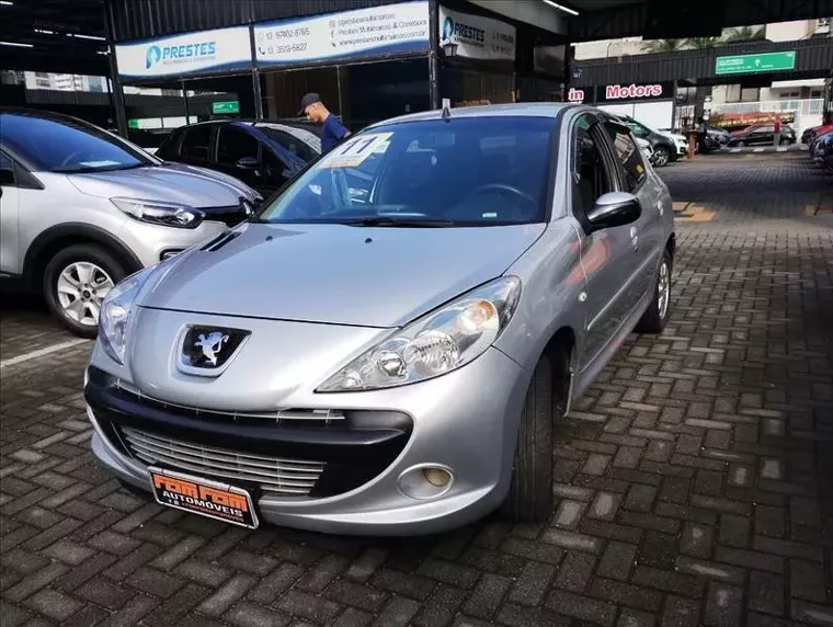 Peugeot 207 Prata 2