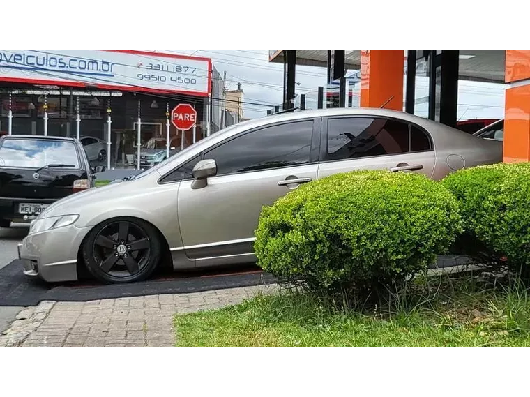 Honda Civic Dourado 2