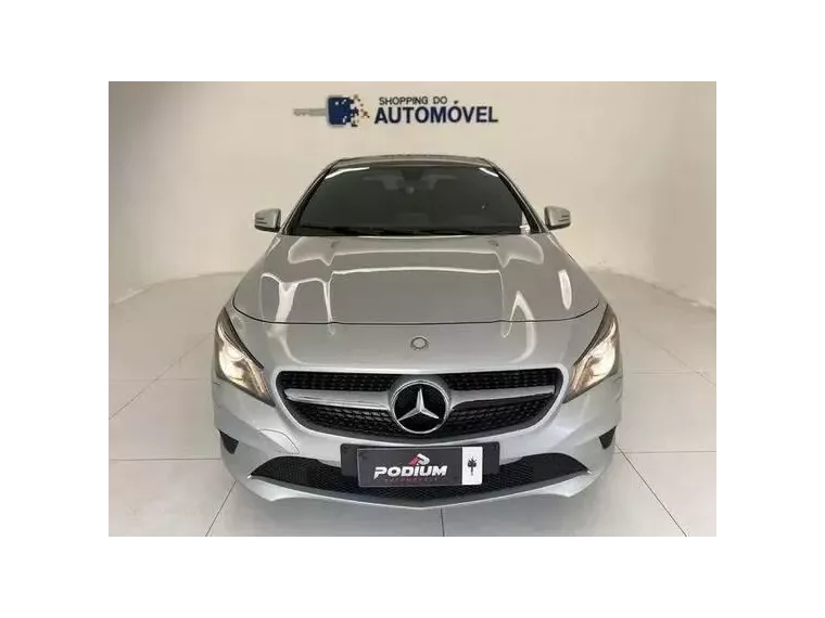 Mercedes-benz CLA 200 Prata 2