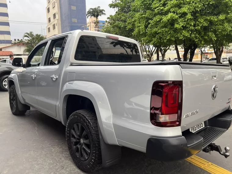 Volkswagen Amarok Prata 4