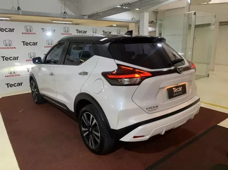 Nissan Kicks Branco 6