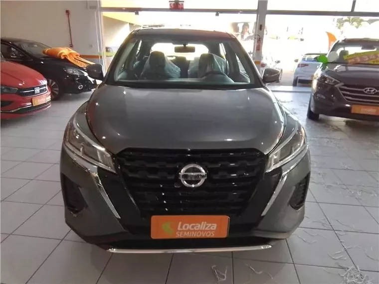 Nissan Kicks Cinza 1