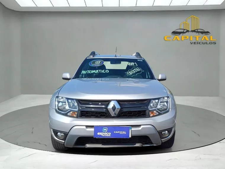 Renault Duster Oroch Prata 4