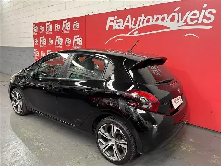 Peugeot 208 Preto 1