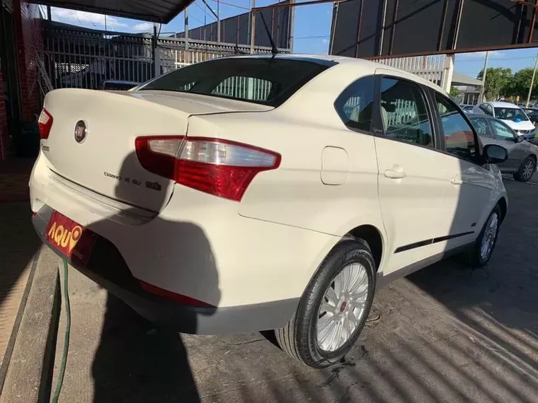 Fiat Siena Branco 1