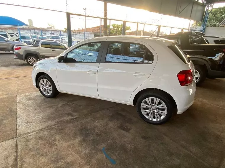 Volkswagen Gol Branco 7