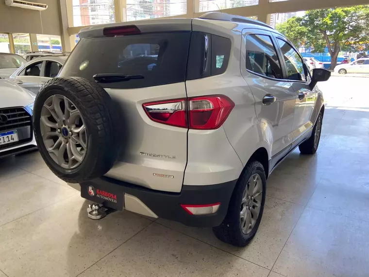 Ford Ecosport Prata 16