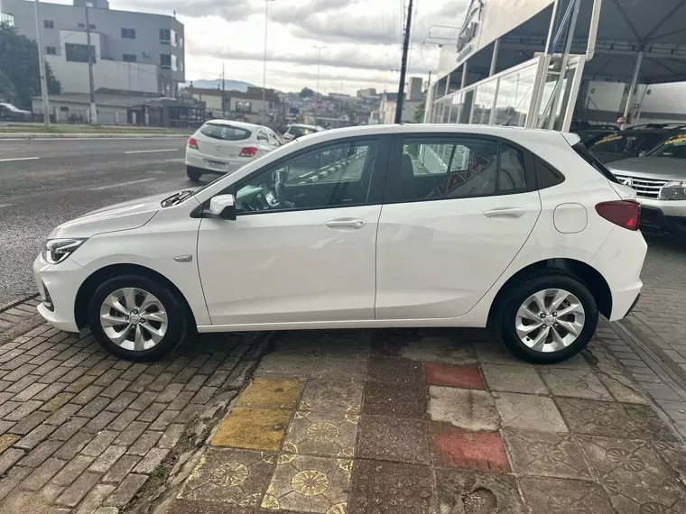 Chevrolet Onix Branco 5