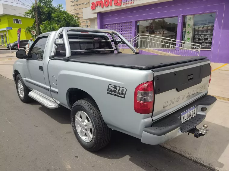 Chevrolet S10 Prata 6