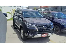Toyota Hilux SW4