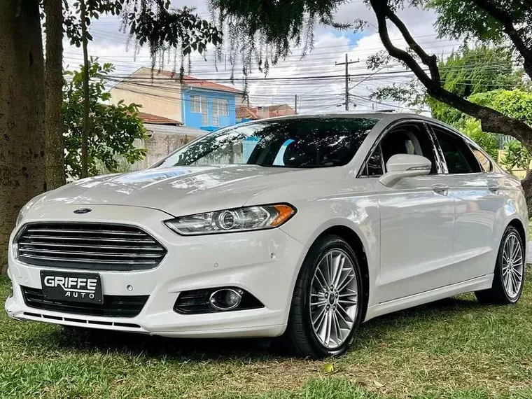 Ford Fusion Branco 11