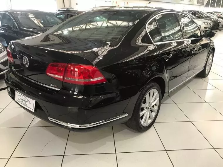 Volkswagen Passat Preto 4